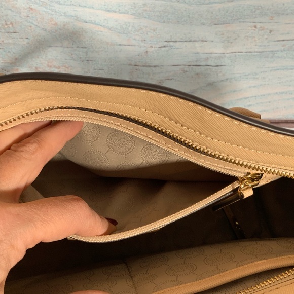 Michael Kors Med Selma Tricolor Leather Satchel - Picture 4 of 6